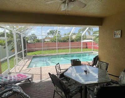 NAPLES PARK Pool House (2 BR / 2 BA) – #H450